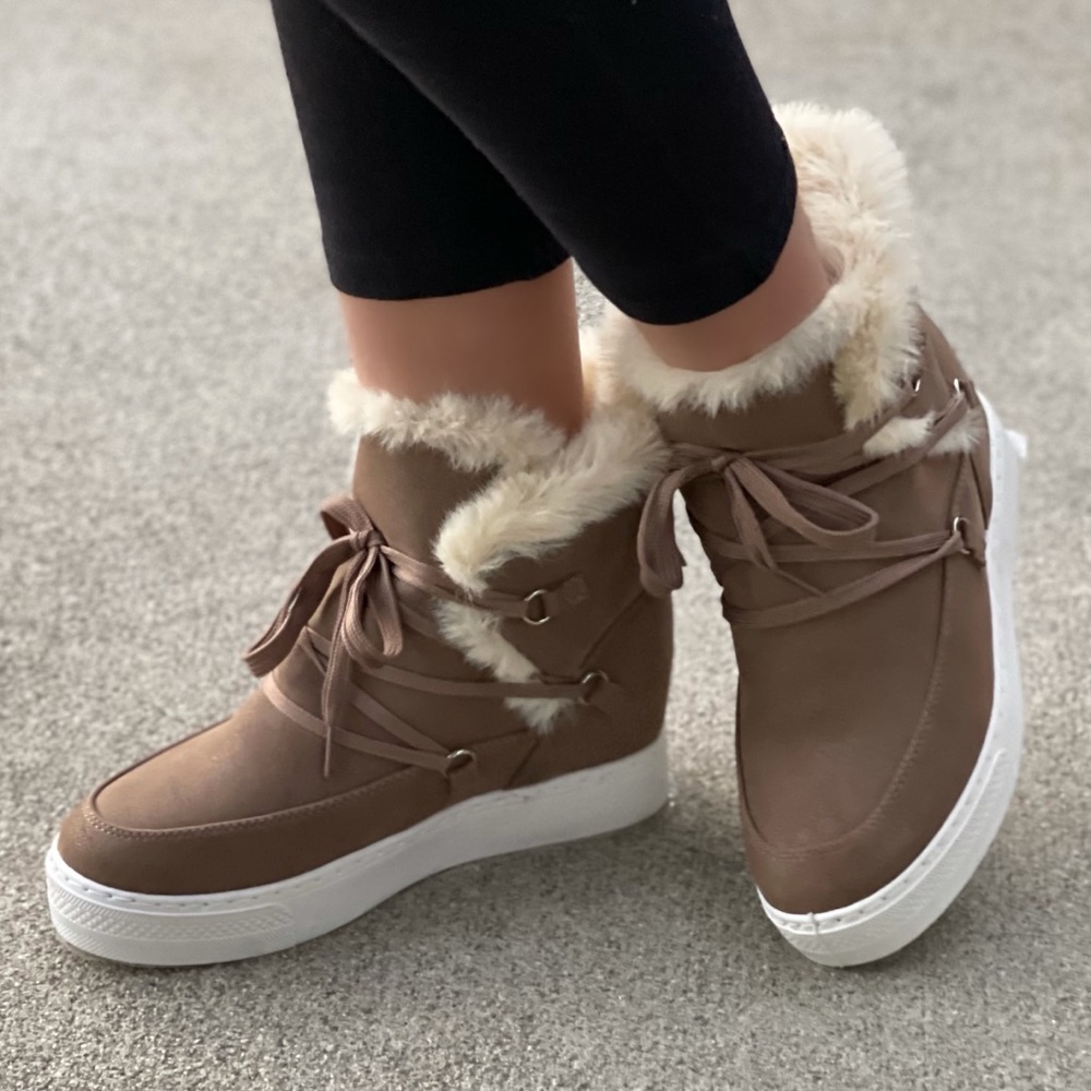Cozy Wedge Sneaker Tan - Picture 3 of 8
